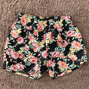 Dollhouse Floral High Waist Shorts - Black and Multicolor Size 2T